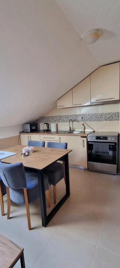 Apartman Avram Kotor Varos Exterior foto