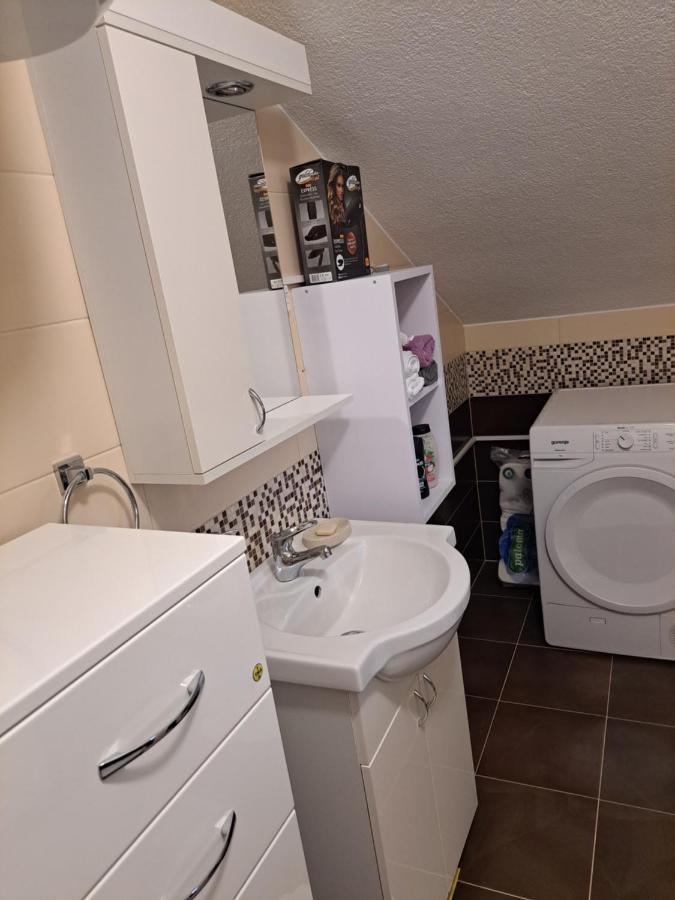 Apartman Avram Kotor Varos Exterior foto