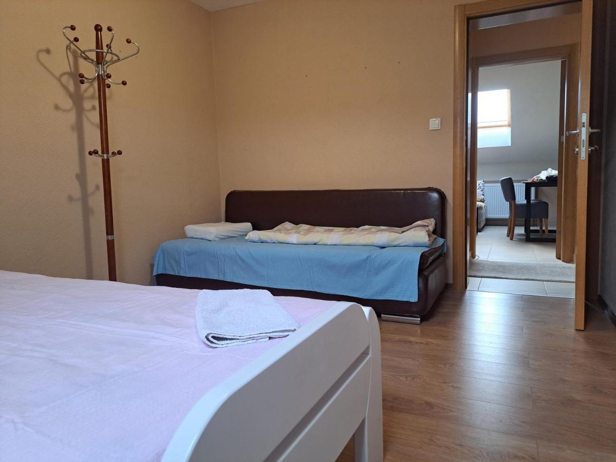 Apartman Avram Kotor Varos Exterior foto